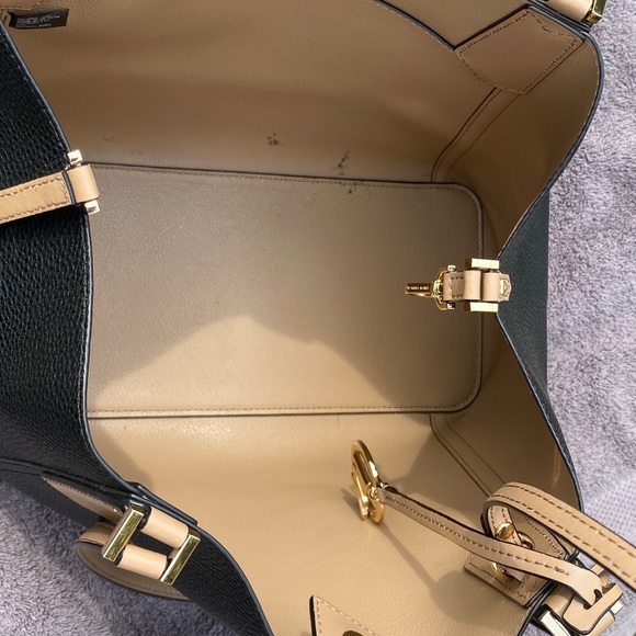 REAL Michael Kors Medium Bag - Picture 8 of 10